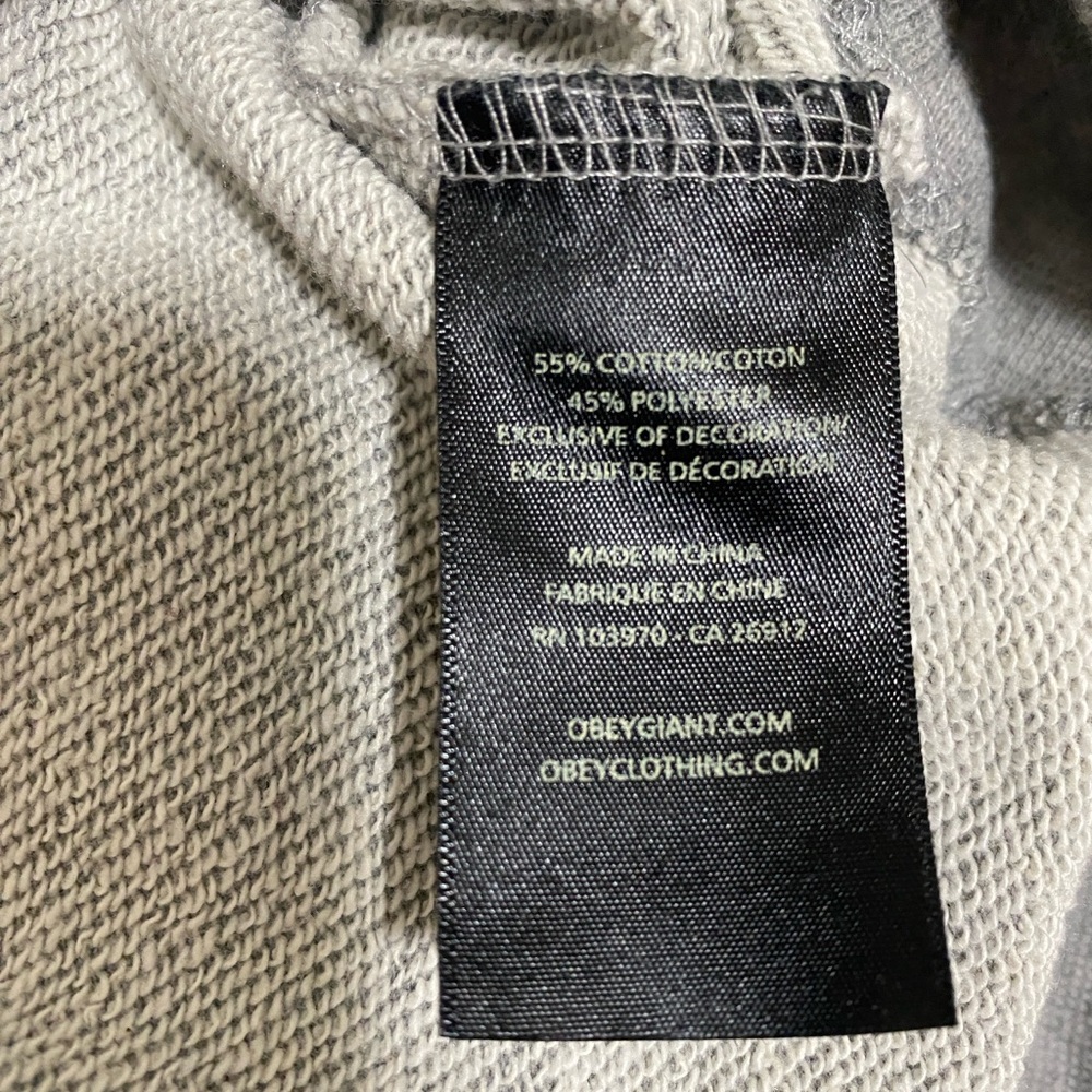 Obey Propaganda Worldwide Embroidered Hoodie Heather Gray Size Medium VGUC - Picture 6 of 7